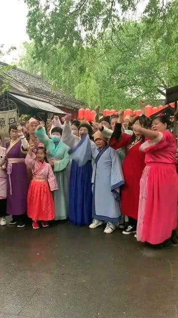 吃瓜群众的演出有哪些,一场全民娱乐盛宴