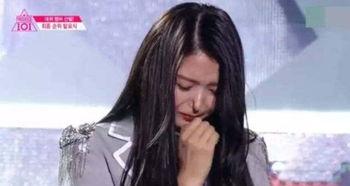 黑脸吃瓜群众泣不成声,情感共鸣引发社会热议