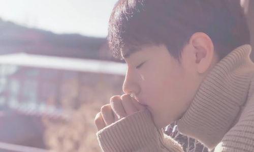 肖战吃瓜群众动图,表情包界的“新宠”